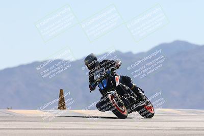 media/Oct-13-2025-Moto Forza (Mon) [[a66d839500]]/3-B Group/Session 4 (Turn 9)/
